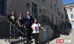 山西吃瓜事件网红视频,网红视频揭秘当地风俗争议